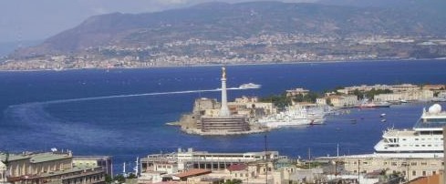 Panorama-sullo-stretto-di-Messina-e13061019834571